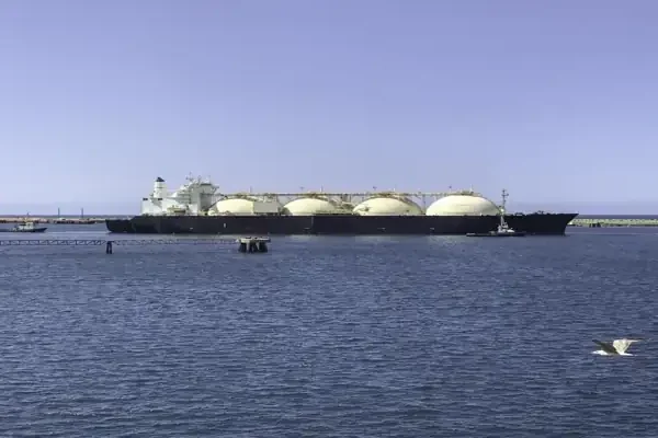 India gas supply shortage and LNG imports from US and Norway
