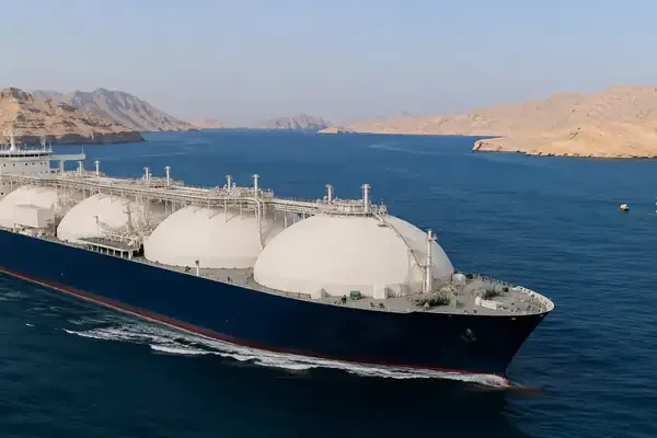 Indian LNG Carrier Disha crossing the Strait of Hormuz with LNG cargo bound for Dahej, Gujarat.
