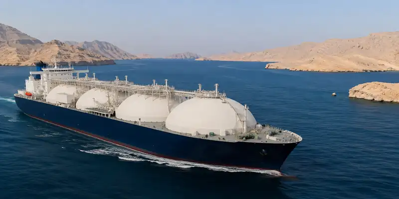 Indian LNG Carrier Disha crossing the Strait of Hormuz with LNG cargo bound for Dahej, Gujarat.